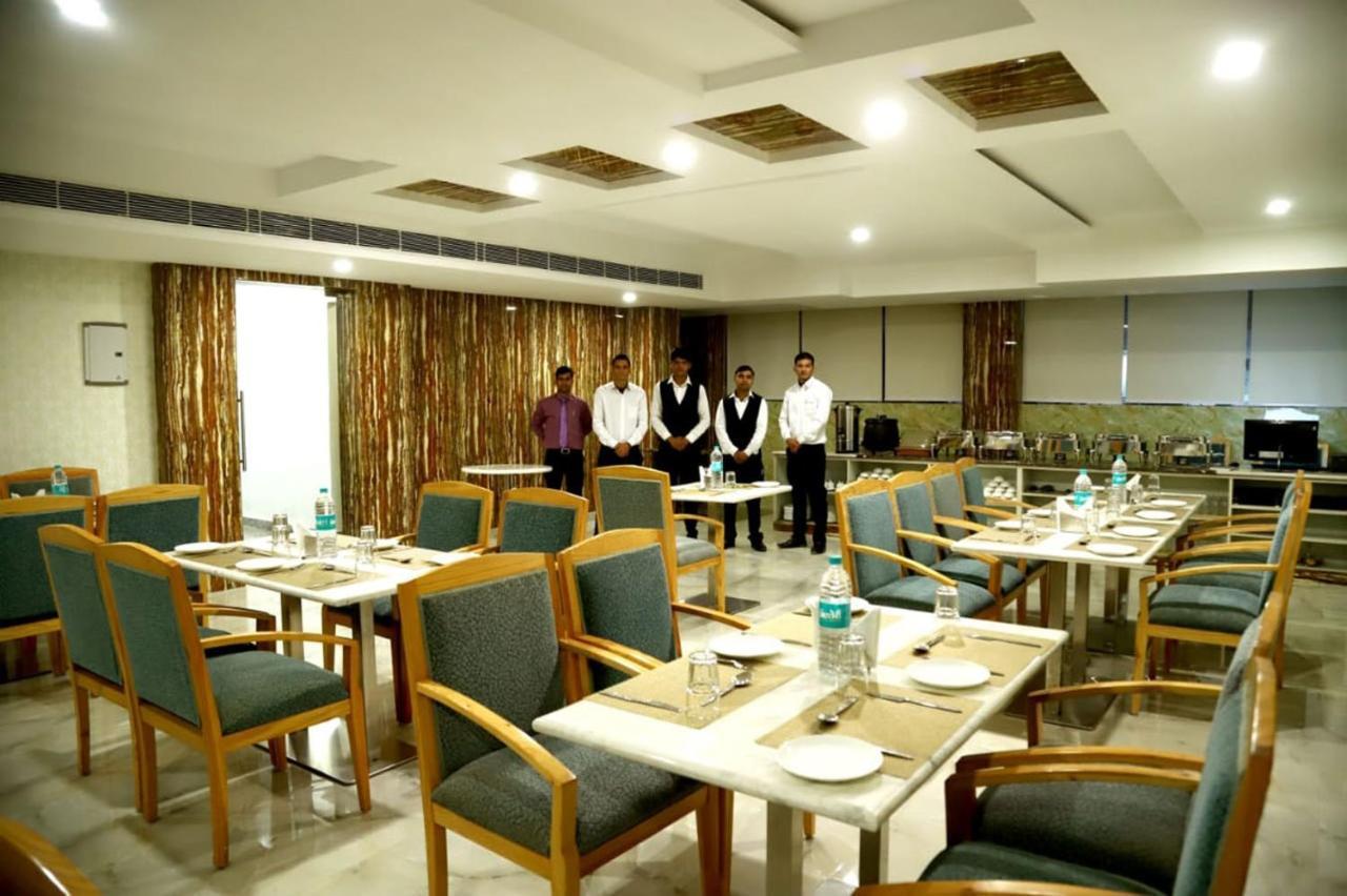 Country Inn Hotels & Resorts Vrindavan Luaran gambar
