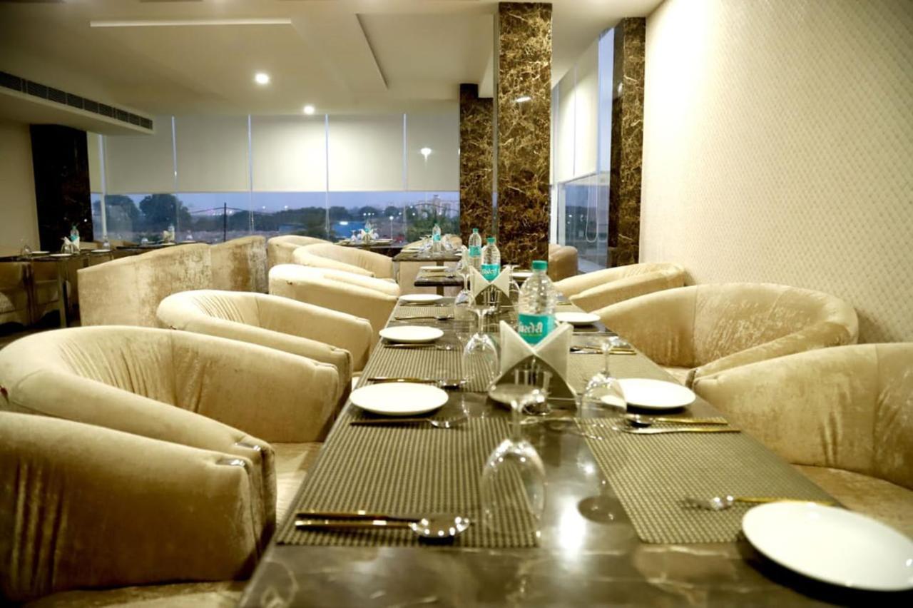 Country Inn Hotels & Resorts Vrindavan Luaran gambar