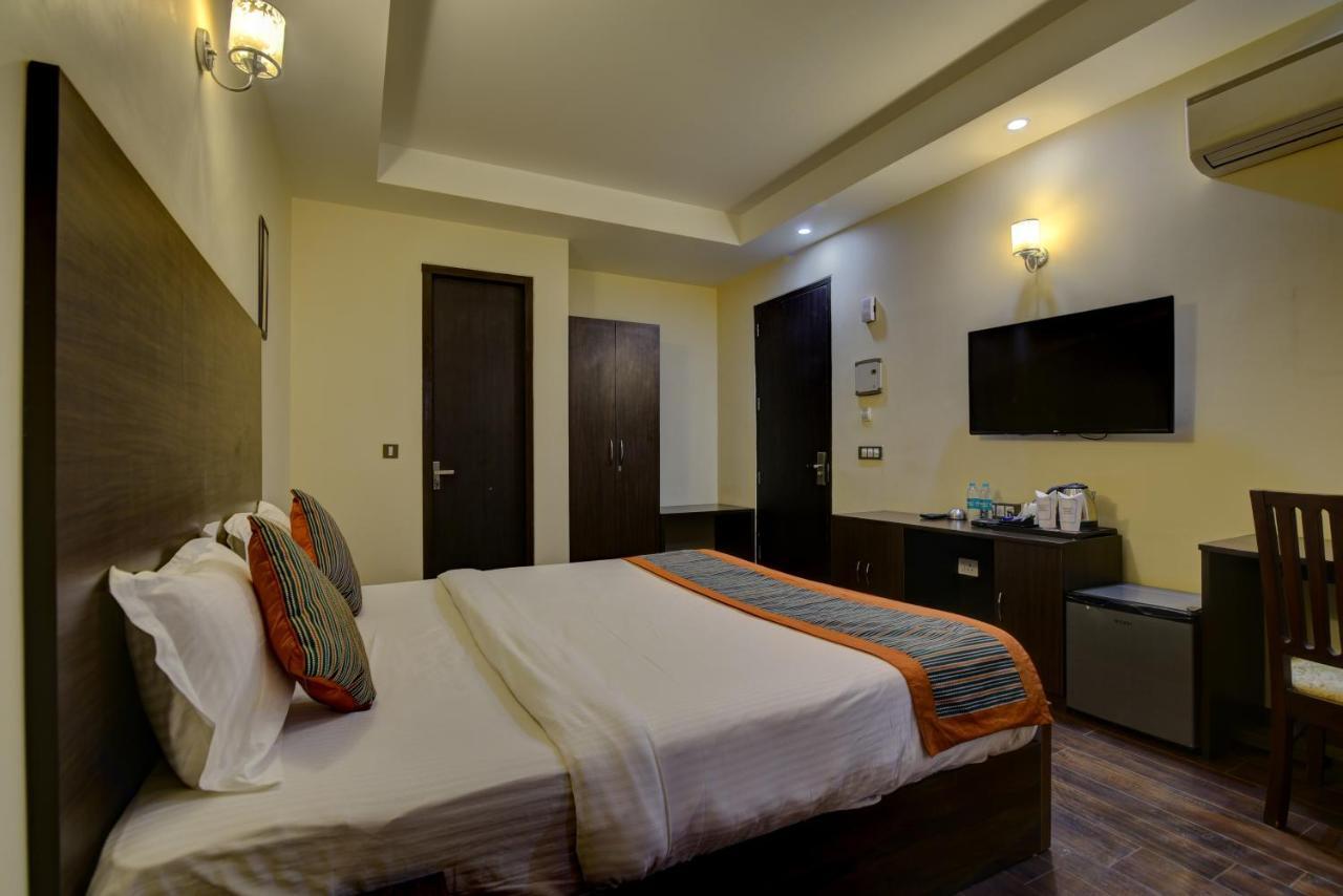 Country Inn Hotels & Resorts Vrindavan Luaran gambar